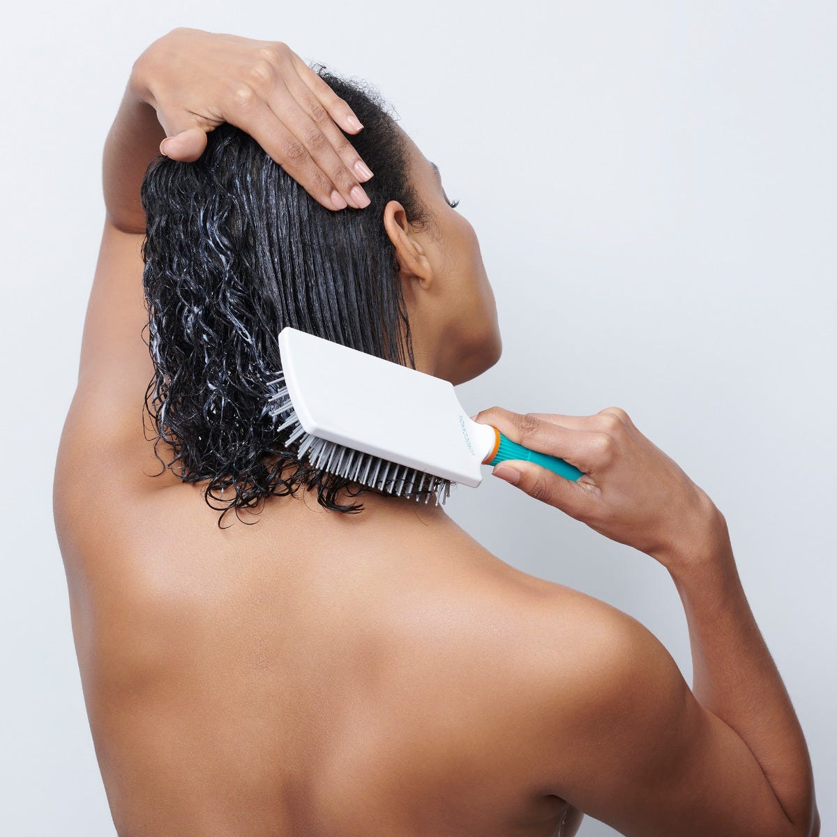 Ionic Ceramic Paddle Brush
